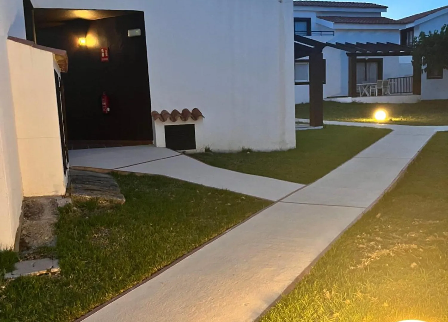 Nuramar Resort&Villas Cala'N Bosch  4*, Cala'N Bosch (Menorca) España