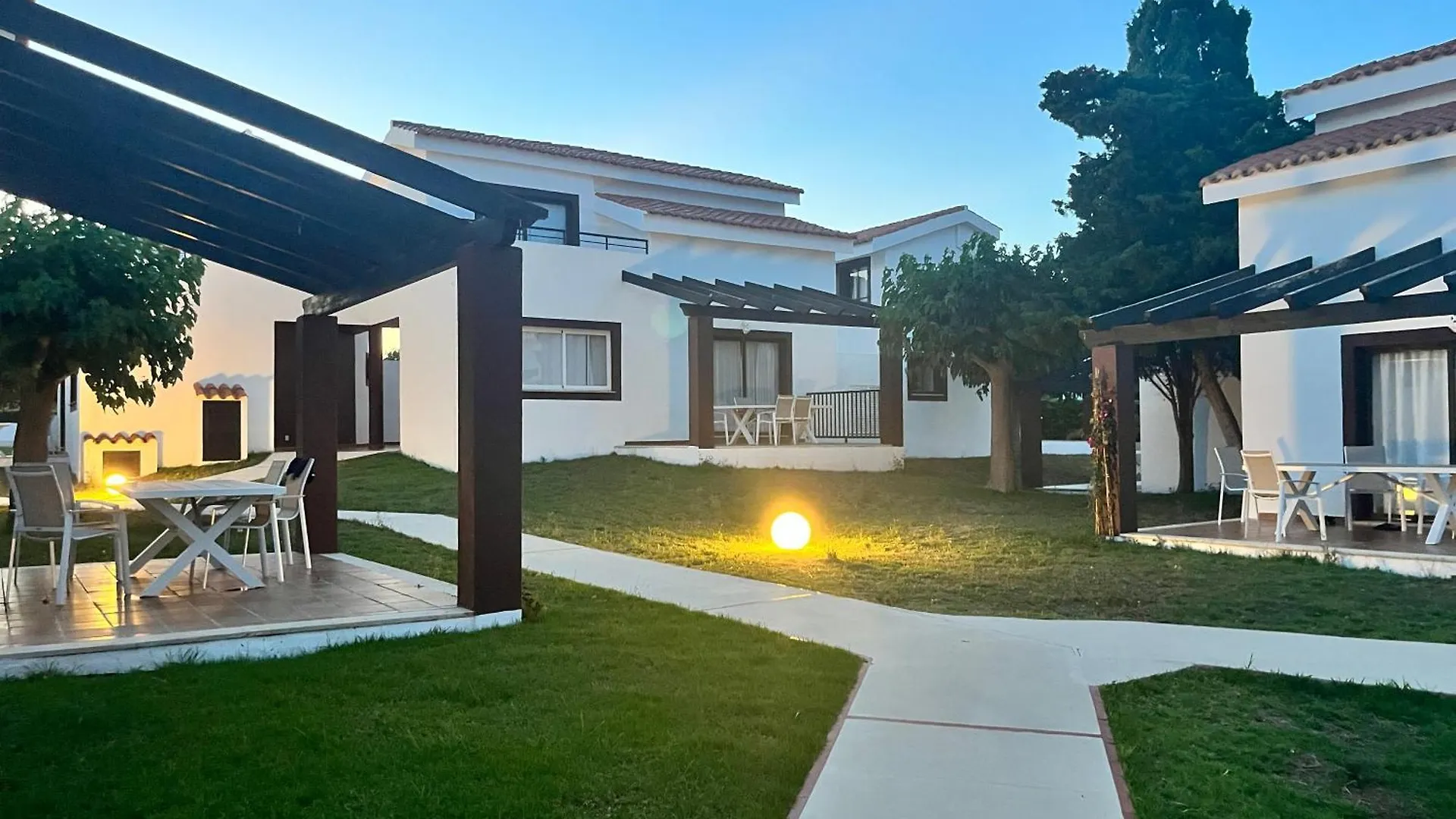 Nuramar Resort&Villas Cala'N Bosch  Apartahotel Cala'N Bosch (Menorca)