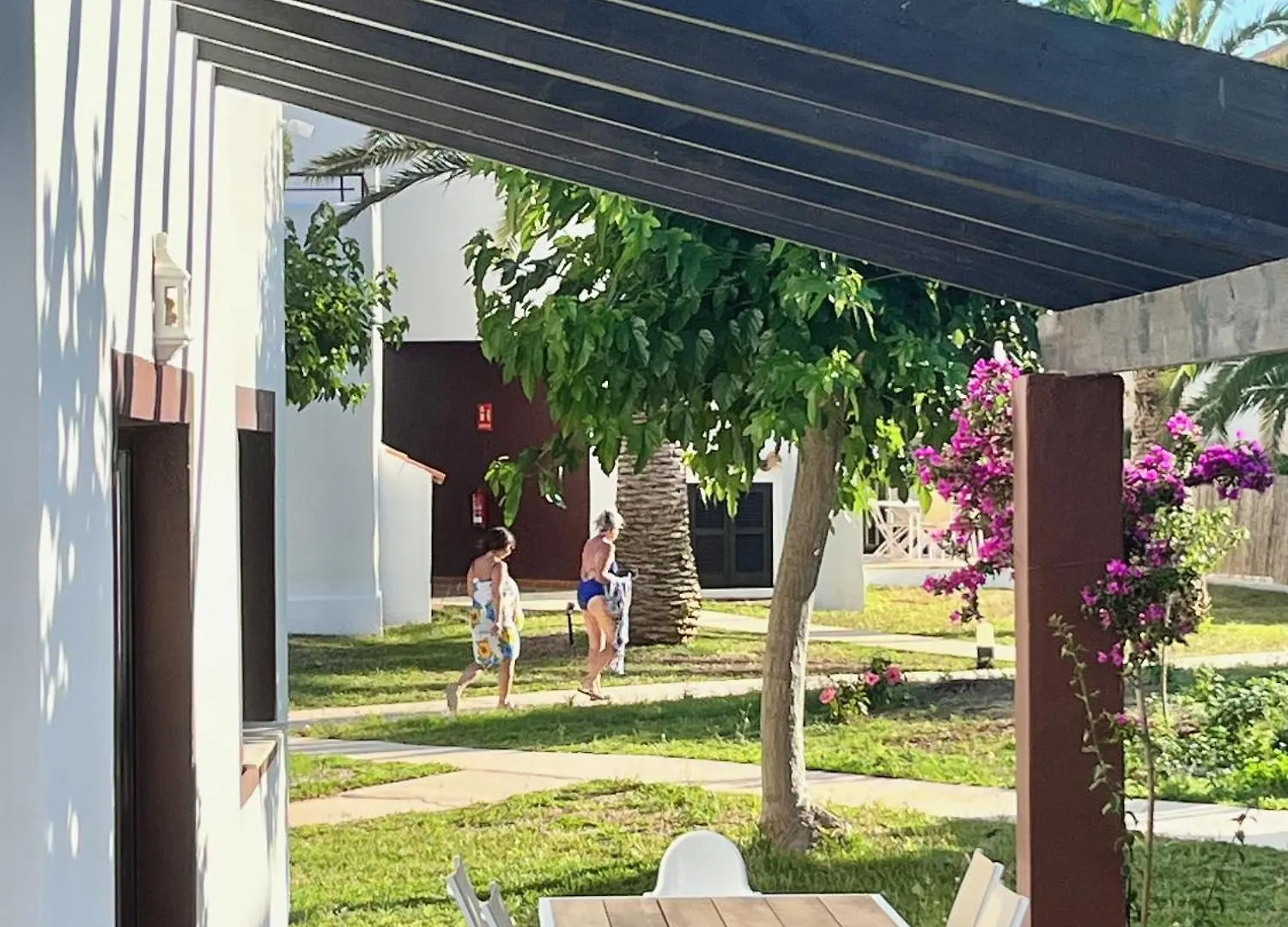 Nuramar Aparthotel Cala'N Bosch  4*, Cala'N Bosch (Menorca) Spain