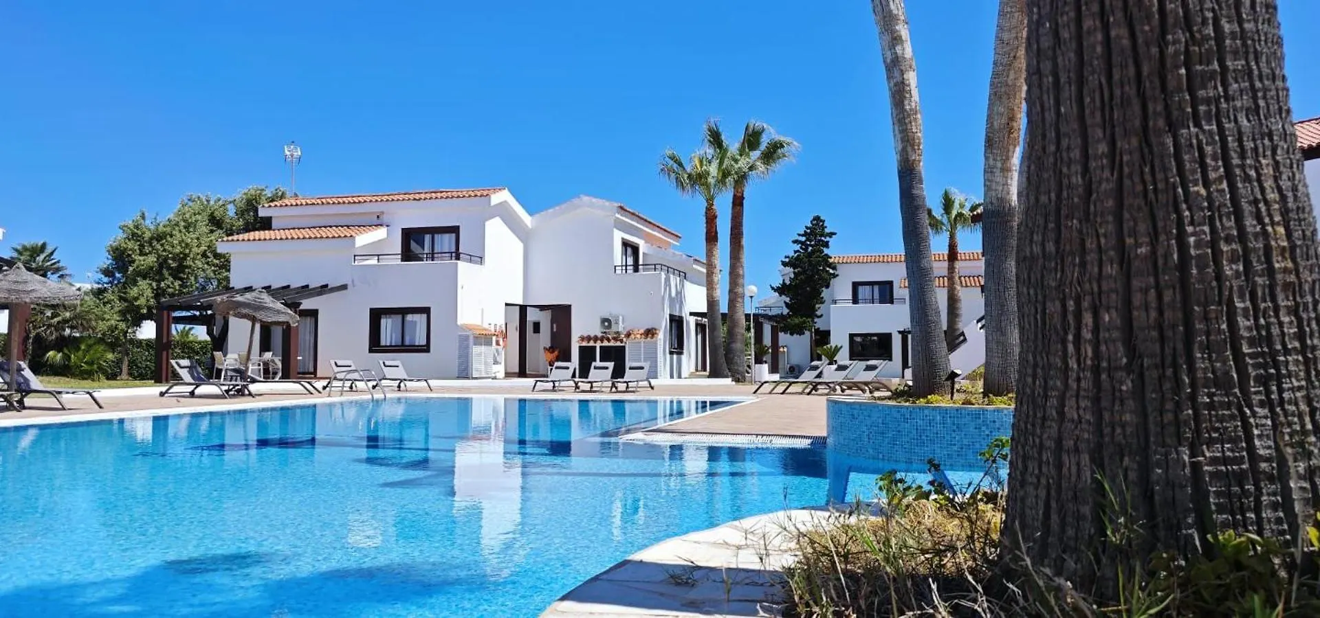 Nuramar Resort&Villas Cala'N Bosch  Apartahotel