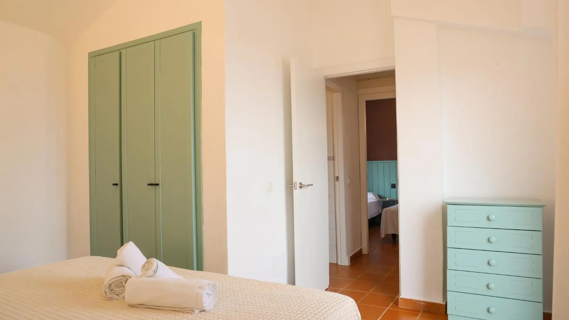 Nuramar Aparthotel Cala'N Bosch  4*, Cala'N Bosch (Menorca)